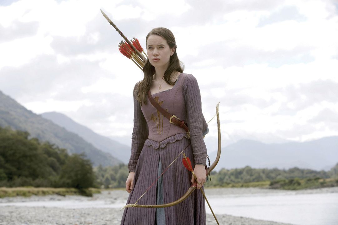 Mit Hilfe des magischen Horns ruft der verzweifelte Prinz Kaspian Susan (Anna Popplewell) und ihre Geschwister in das vom Untergang bedrohte Narnia... - Bildquelle: Disney - ABC - ESPN Television