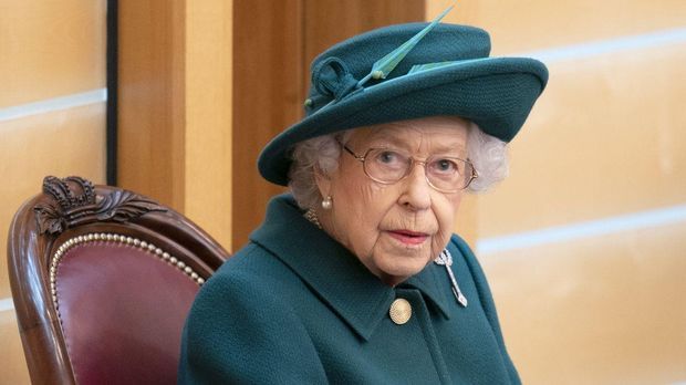 Queen Elizabeth II. musste Nacht im Krankenhaus verbringen