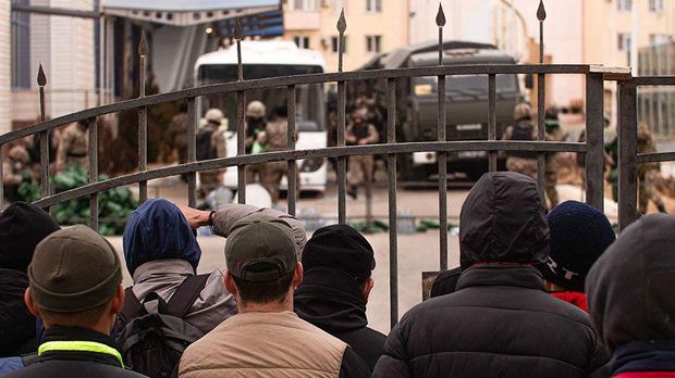 Kasachstans Präsident erteilt Schießbefehl