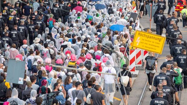 Proteste gegen IAA: Polizei reagiert mit Großaufgebot