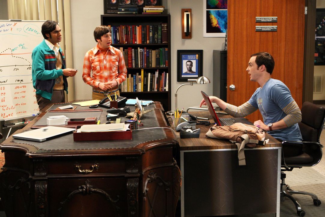 Sind sich mal wieder nicht einig: Sheldon (Jim Parsons, r.), Rajesh (Kunal Nayyar, l.) und Howard (Simon Helberg, M.) ... - Bildquelle: Warner Bros. Television