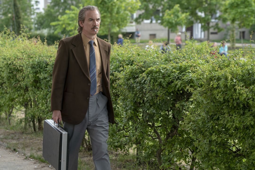 Anatoly Dyatlov (Paul Ritter) - Bildquelle: Liam Daniel Sky UK Ltd/HBO / Liam Daniel