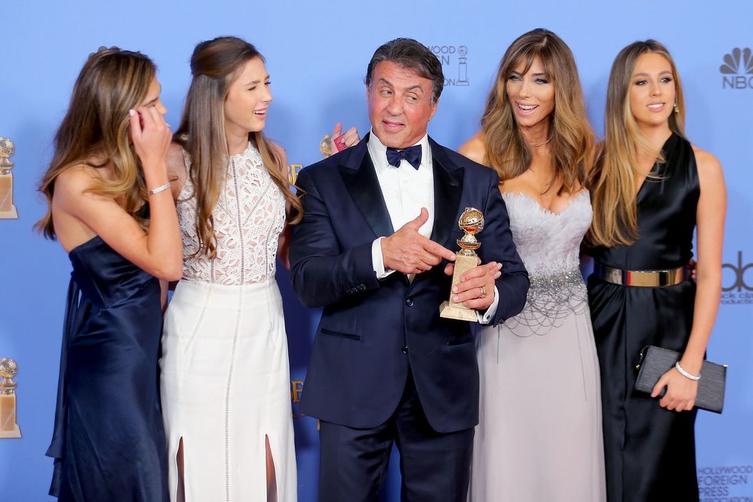 GG-Gewinner-160110-Stallone-Familie-getty-AFP - Bildquelle: getty-AFP
