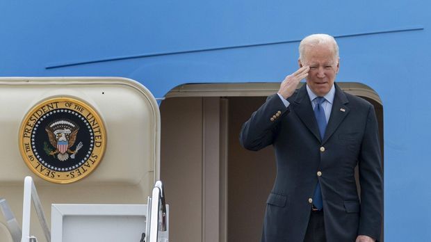 Scholz sagt Solidarität zu - Biden reist nach Europa