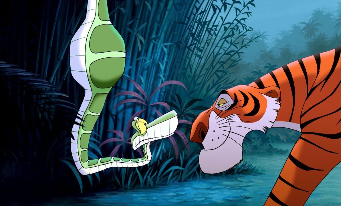 Im Dschungel lauern auch jede Menge Gefahren: Nicht nur die hinterlistige Schlange Kaa (l.) sucht verzweifelt nach einem leckeren Mittagessen, sonde... - Bildquelle: Disney Enterprises, Inc. All rights reserved.