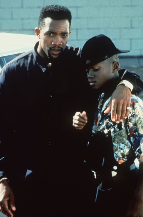 Billys Sohn Jimmie (Christian Coleman, r.) ist ein neues Mitglied in Ray Rays (Byron Keith Minns, l.) Bande ... - Bildquelle: Warner Bros.
