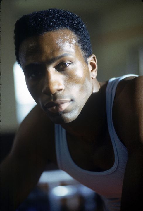 Der Jamaikaner Derice (Leon Robinson) hat ein großes Ziel: Er will, wie einst sein Vater, bei einer Olympiade um Medaillen sprinten. Doch als Deric... - Bildquelle: Disney