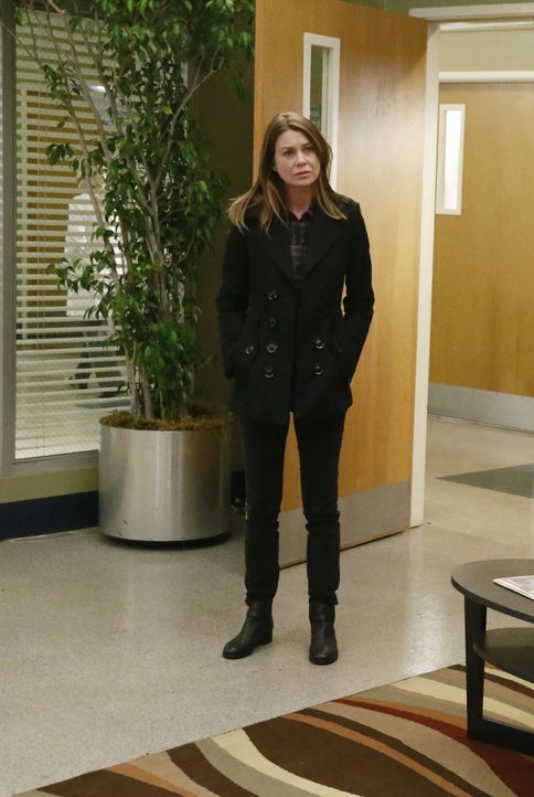 Nach alldem was geschehen ist, kehrt Meredith (Ellen Pompeo) ins Grey Sloan Memorial zurück, um den Kollegen zu sagen, dass Derek tot ist. Doch das... - Bildquelle: ABC Studios