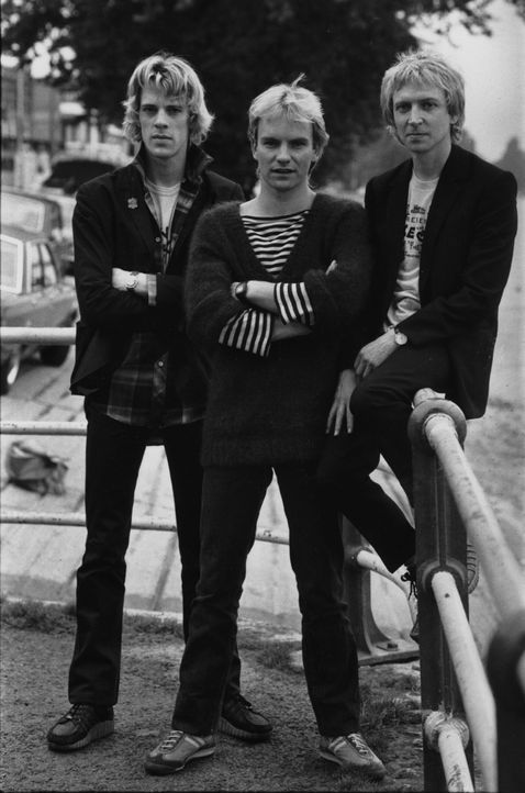 (v.l.n.r.) Stewart Copeland; Sting; Andy Summers - Bildquelle: Evening Standard Viacom Studios UK / Evening Standard
