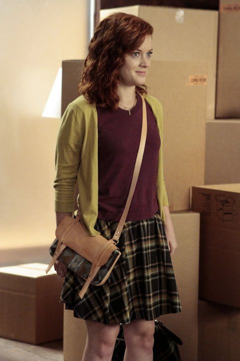 Tessas (Jane Levy) Mutter hat sich aus dem Staub gemacht, und so kehrt sie zurück zu George ... - Bildquelle: Warner Brothers