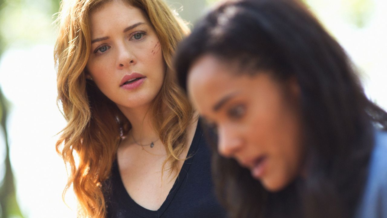 Джулия шамуэй. Джулия шамуэй. Джулия шамуэй под куполом. Бритт робертсон под куполом. Рашель лефевр сумерки.