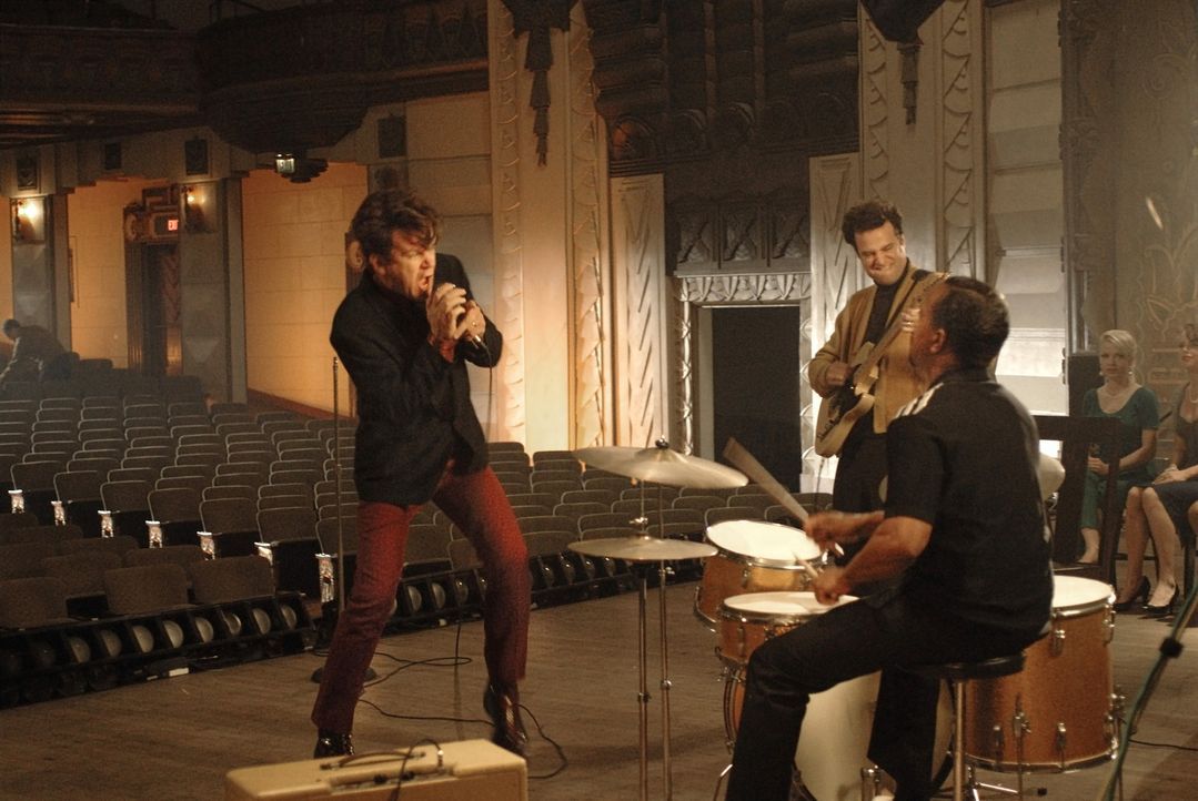 Dewey Cox (John C. Reilly, l.) und seine Band werden mit dem Hit "Walk Hard" berühmt und erfolgreich ... - Bildquelle: 2007 Columbia Pictures Industries, Inc.  and GH Three LLC. All rights reserved.