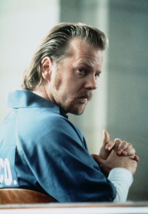 Der brutale Mörder Doob (Kiefer Sutherland) muss wegen eines gerichtlichen Formfehlers freigelassen werden. Seine Freude währt allerdings nur kurze... - Bildquelle: Paramount Pictures