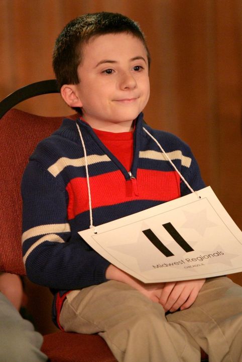 Könnte einen Duden im Kopf haben: Brick (Atticus Shaffer) entpuppt sich als Ass im Buchstabieren und darf an einem großen Buchstabierwettbewerb teil... - Bildquelle: Warner Brothers