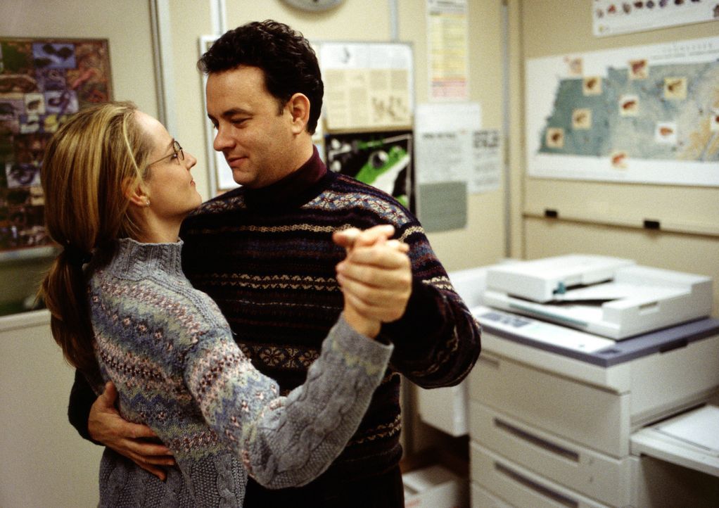 Obwohl Chuck (Tom Hanks, r.) wenig Zeit für seine Freundin Kelly (Helen Hunt, l.) hat, steht sie ihm treu zur Seite. Da kommt es zu einem fatalen Fl... - Bildquelle: Francois Duhamel 2001 Twentieth Century Fox Film Corporation and Dreamworks LLC. All rights reserved