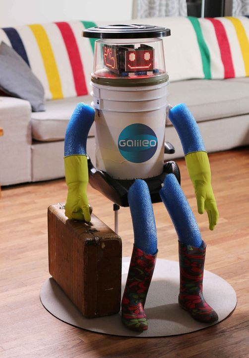 Der interagierende Roboter hitchBOT ist bereit für seine Per-Anhalter-Tour durch Deutschland, aber wie werden die Bundesbürger auf ihn reagieren? - Bildquelle: ProSieben