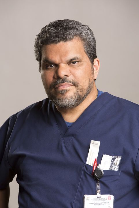 (1. Staffel) - Jesse (Luis Guzman) ist die gute Seele des Krankenhauses und spielt für die jungen Ärzte gerne "Momma" ... - Bildquelle: Monty Brinton 2015 ABC Studios