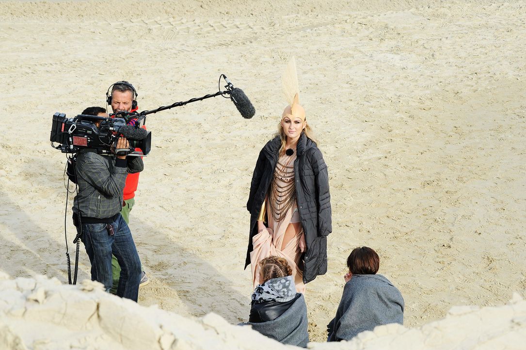 GNTM-Stf11-Epi05-MakingOf-025-ProSieben-Micah-Smith - Bildquelle: ProSieben/Micah Smith