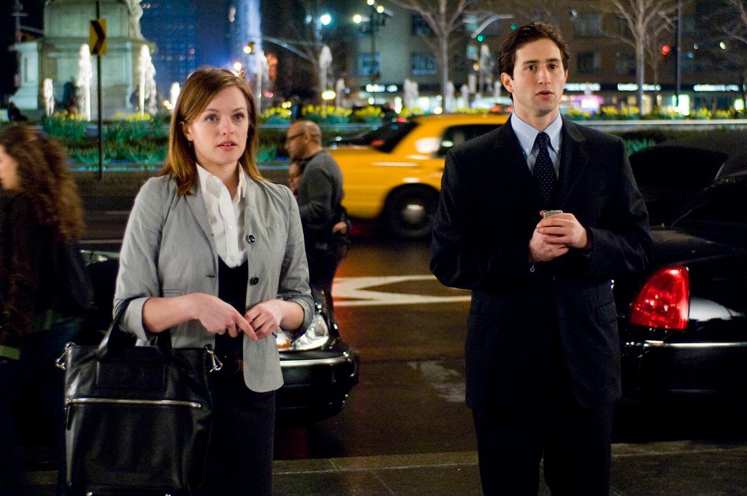 Sind von den Morgans überrascht: Jackie Drake (Elisabeth Moss, l.) und Adam Feller (Jesse Liebman, r.) ... - Bildquelle: 2009 Columbia Pictures Industries, Inc. and Beverly Blvd LLC. All Rights Reserved.
