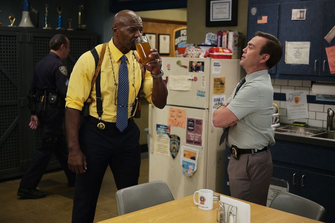 Terry Jeffords (Terry Crews, l.); Charles Boyce (Joe Lo Truglio, r.) - Bildquelle: Jordin Althaus 2019 NBCUniversal Media, LLC / Jordin Althaus