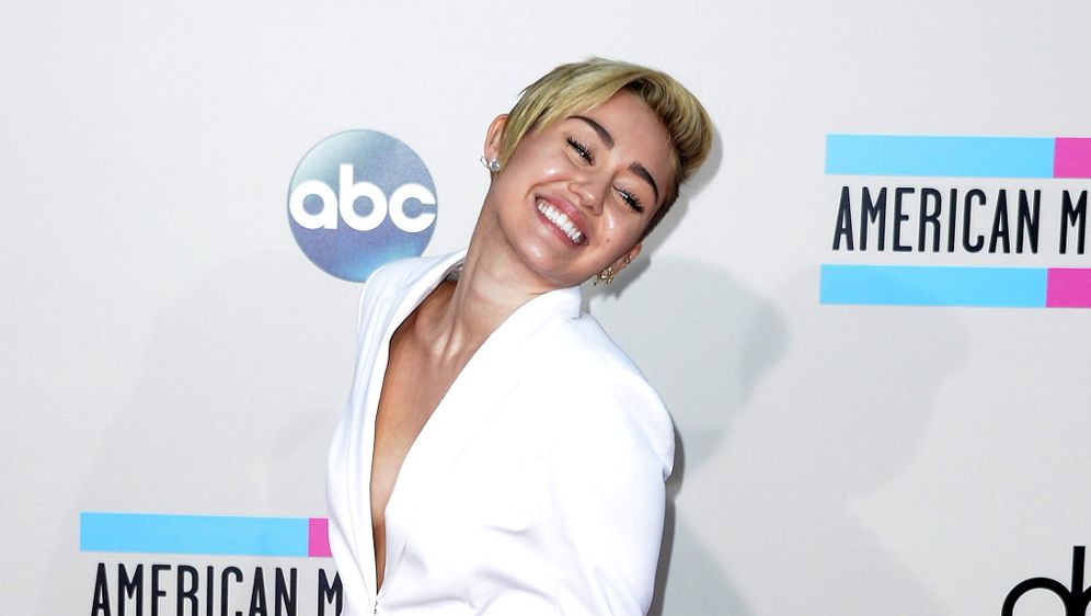 Miley Cyrus Feierte 21 Geburtstag Gummipuppen Als Party Deko