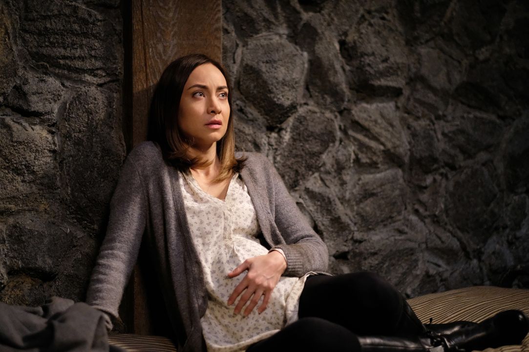 Kelly (Courtney Ford) - Bildquelle: Robert Falconer © 2016 The CW Network, LLC. All Rights Reserved / Robert Falconer