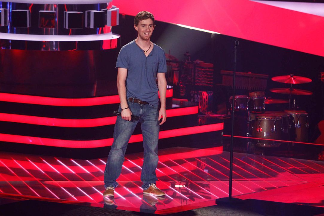valentin-03-the-voice-of-germany-staffel-2-epi06-showjpg 2000 x 1333 - Bildquelle: SAT.1/ProSieben/Richard Hübner
