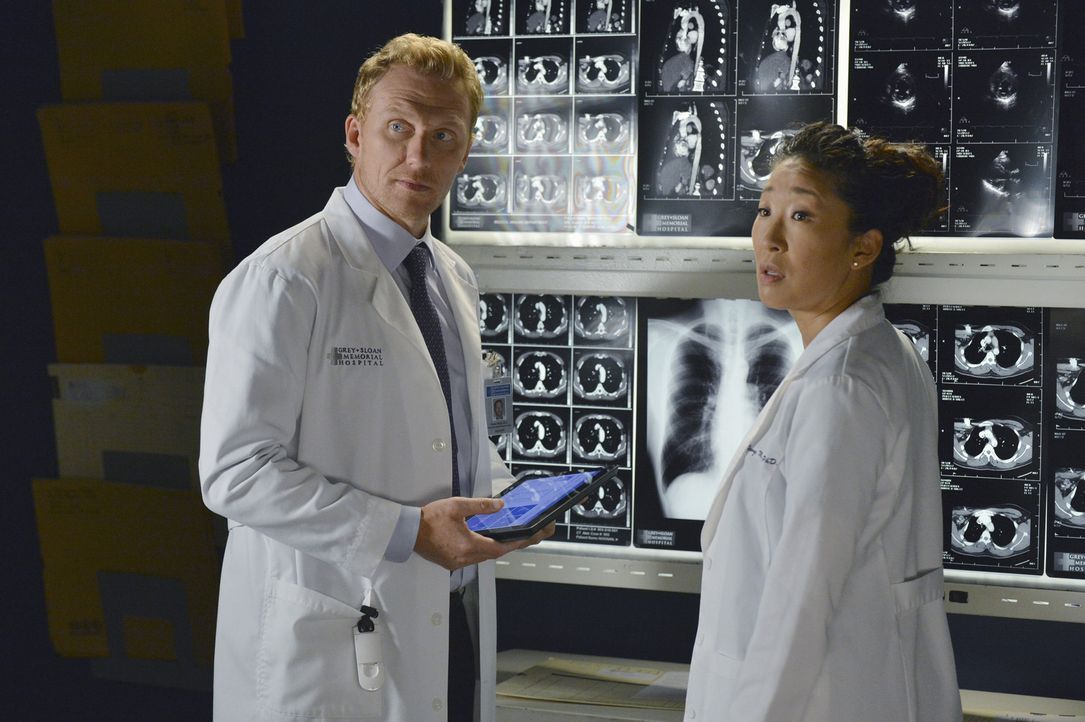 Nachdem sich Christina (Sandra Oh, r.) und Owen (Kevin McKidd, l.) getrennt haben, können sie trotzdem noch nicht die Finger von einander lassen ... - Bildquelle: ABC Studios