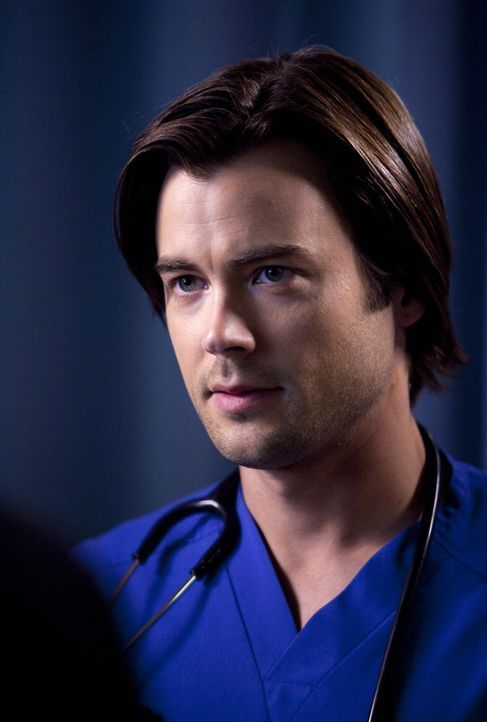 Dr. James Peterson (Matt Long), ein neuer Arzt, tritt seinen Dienst im Saint Ambrose Krankenhaus an ... - Bildquelle: ABC Studios