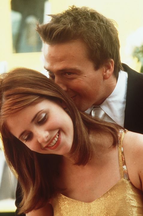 Liebe geht durch den Magen: Amanda (Sarah Michelle Gellar, l.) verzaubert Tom (Sean Patrick Flanery, r.) mit ihrem Dessert à la Amanda ... - Bildquelle: 20th Century Fox