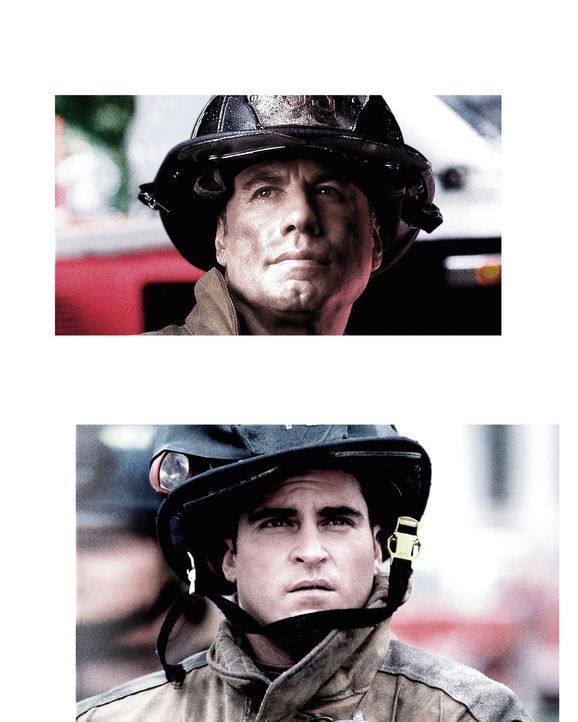 "Im Feuer" mit Joaquin Phoenix, unten und John Travolta, oben - Bildquelle: Buena Vista International.  All Rights Reserved