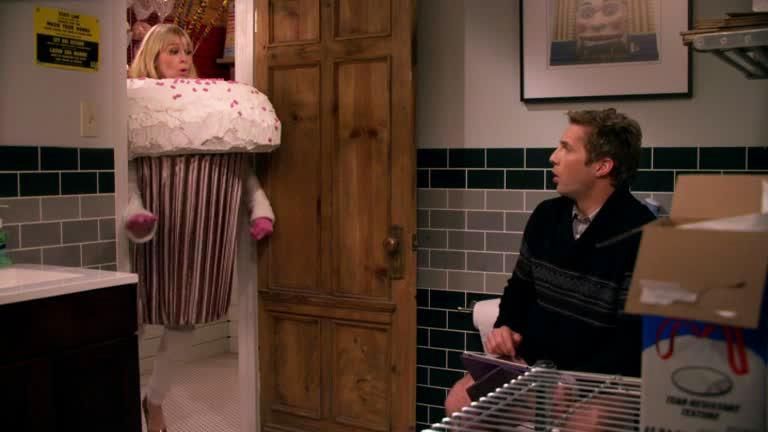 2-broke-girls-stf2-epi11-geschaeftspartnerin-18-warnerjpgpng - Bildquelle: Warner Bros. International Television