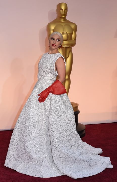 LAdy Gaga Red Carpet - Bildquelle: getty AFP