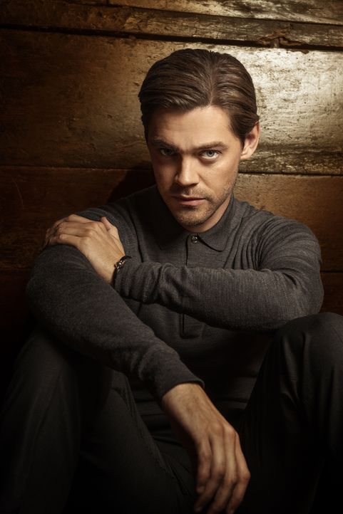 Malcolm Bright (Tom Payne) - Bildquelle: Warner Bros. Entertainment Inc. All Rights Reserved.