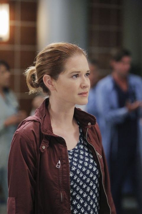 Während April (Sarah Drew) den Fall eines Jungen aus dem Mittleren Osten ins Krankenhaus bringt, hat Webber Schwierigkeiten seine Beziehung mit Magg... - Bildquelle: Tony Rivetti ABC Studios