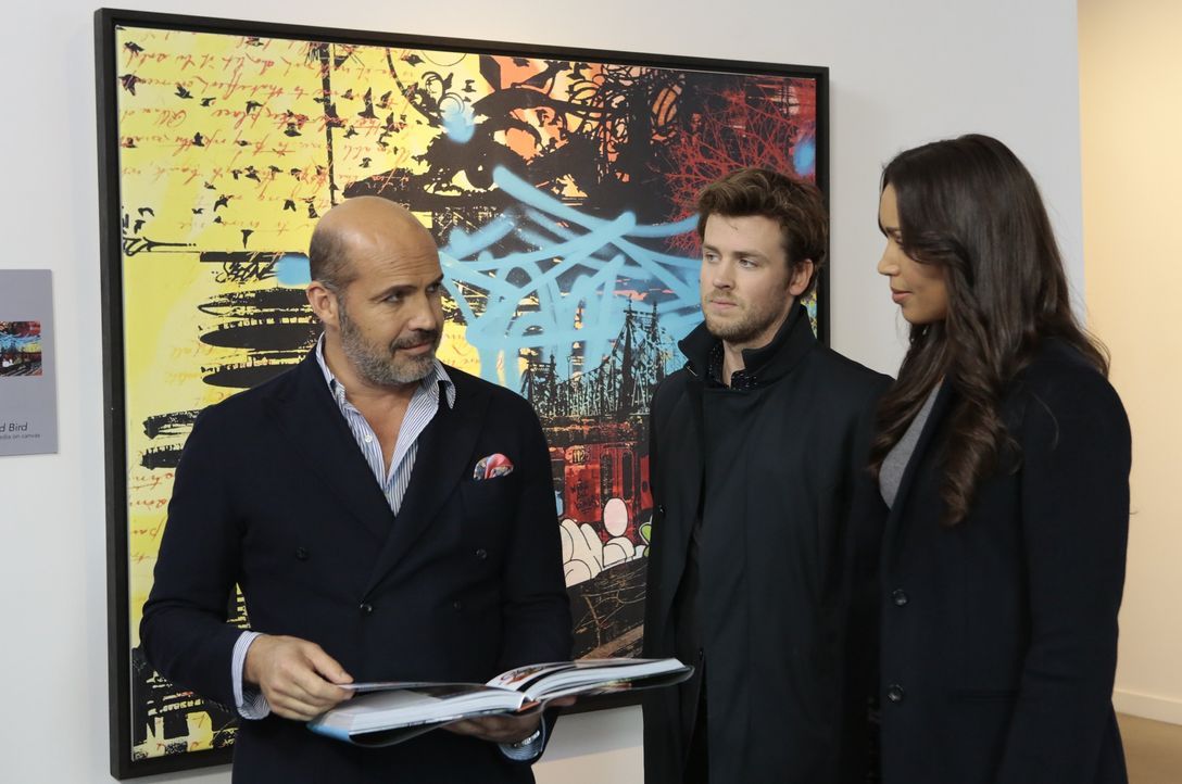 Können Cameron (Jack Cutmore-Scott, M.) und FBI-Agentin Kay (Ilfenesh Hadera, r.) bei dem Galleristen und ehemaligen Tagger Switch (Billy Zane, l.)... - Bildquelle: Warner Bros.