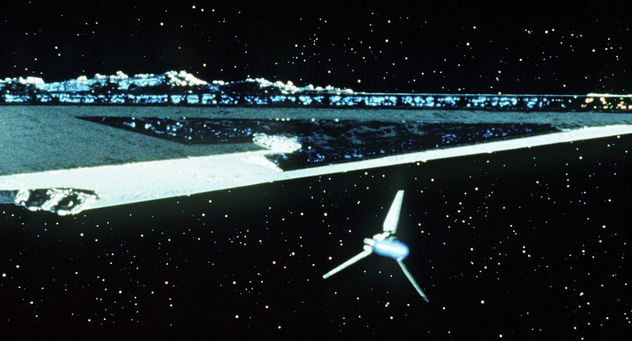 Darth Vaders Shuttle auf dem Weg zu seinem Mutterschiff ... - Bildquelle: Lucasfilm LTD. & TM. All Rights Reserved.