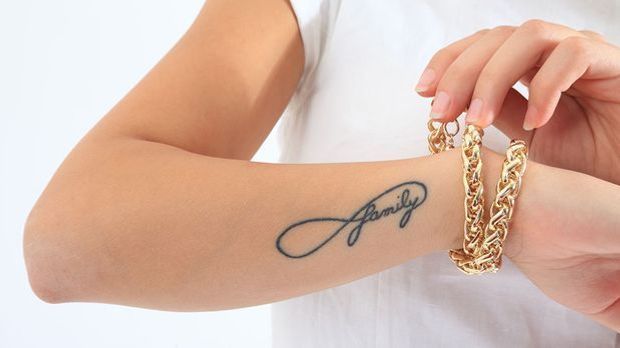 Kleine tattoos frauen