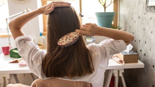 Beauty-Hacks, die bei Haarspliss helfen