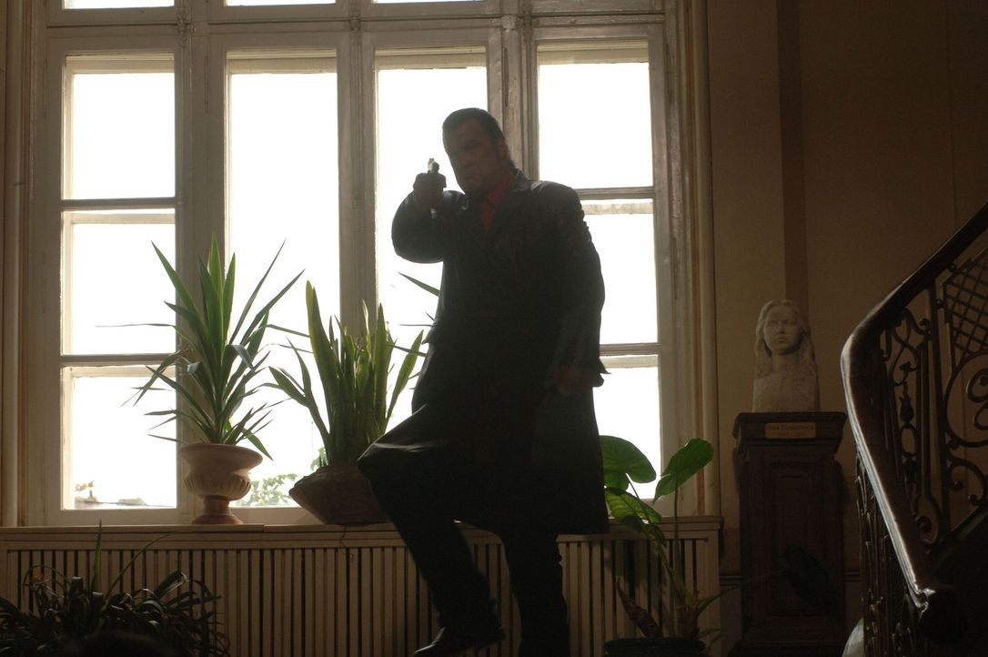Fürchtet weder Tod noch Teufel: Spezialagent Jack Foster (Steven Seagal) ... - Bildquelle: 2006 Micro Fusion 2005-1 LLP. All rights reserved.