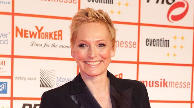 Nackt  Baerbel Schaefer La France
