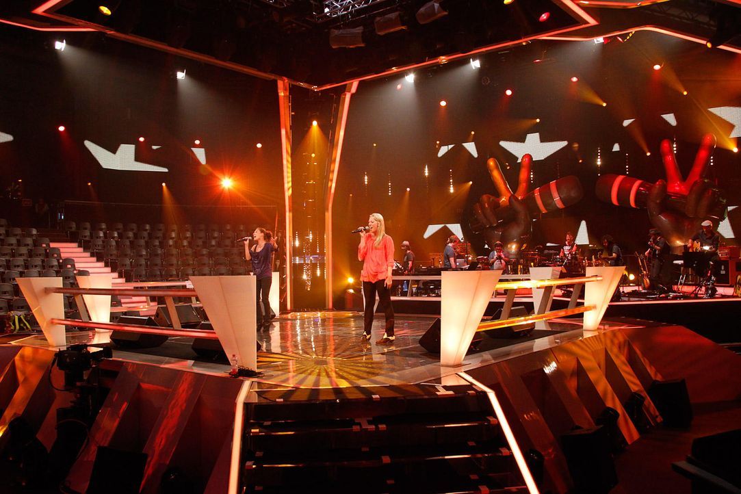 battle-alina-vs-christin05-the-voice-of-germany-huebnerjpg 1700 x 1133 - Bildquelle: SAT1/ProSieben/Richard Hübner
