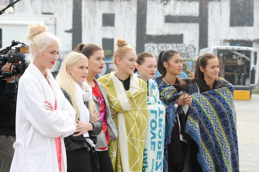 GNTM-Stf10-Epi08-UWShooting-08-ProSieben-MicahSmith - Bildquelle: ProSieben/ Micah Smith
