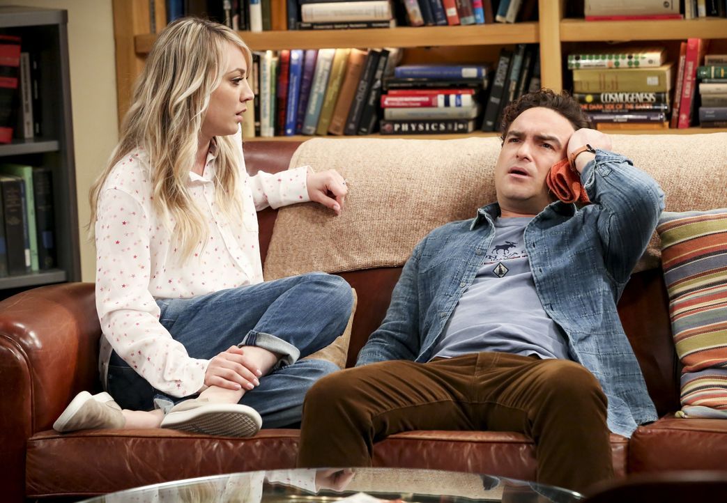 Penny (Kaley Cuoco, l.); Leonard Hofstadter (Johnny Galecki, r.) - Bildquelle: Michael Yarish 2019 CBS Broadcasting, Inc. All Rights Reserved / Michael Yarish