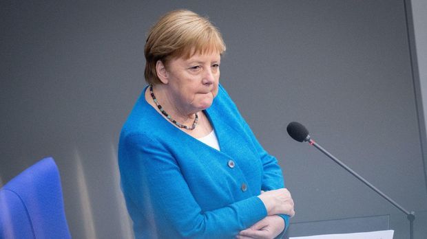 Zu Merkels Abschied Schaulauf der Kanzlerkandidaten im Parlament