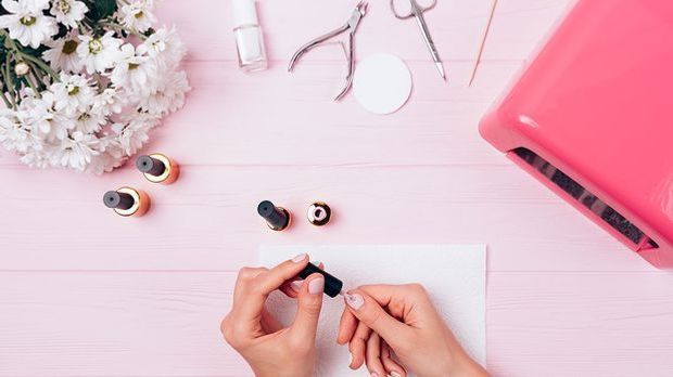 Die wichtigsten Tools für Marble Nails