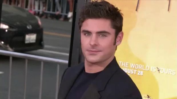 Zac Efron Fr FakeSneakers Von Fans Gedisst