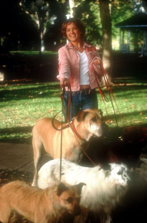 Eines Tages macht die attraktive Naturschützerin Rianna (Colleen Haskell) die Bekanntschaft eines jungen Mannes, der ein ganz besonders inniges Ver... - Bildquelle: 2003 Senator Film