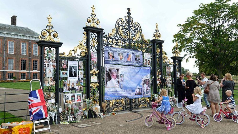 Konigin Der Herzen Vor 20 Jahren Starb Diana