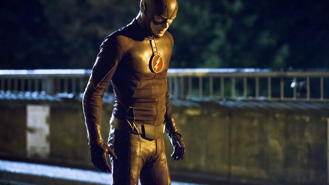 Флеш 1 сезон. Флеш 7 сезон 7 серия. Пейтон лист готэм. Гастин флеш 1 сезон. Гастин флеш 1 сезон.